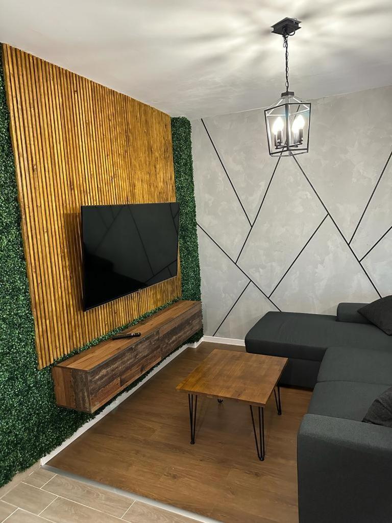 Atractiv Apartaments Chiajna Экстерьер фото